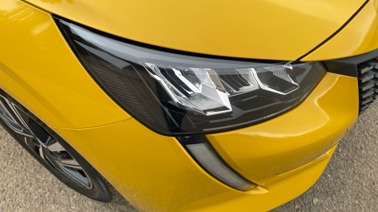 Peugeot 208 1.2 PureTech 100 Allure Premium + 5dr Petrol Hatchback